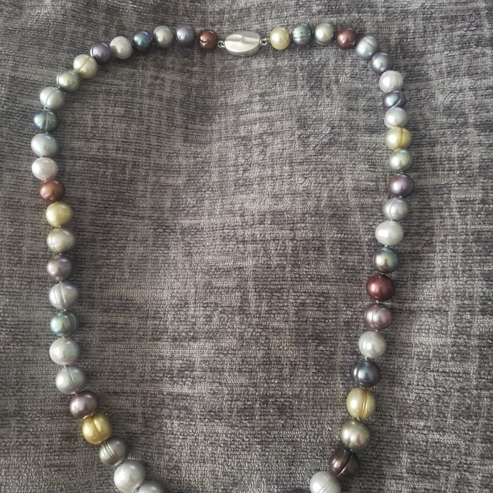 Signed Pearl Necklace Muted Colors JC925 AWESOME!